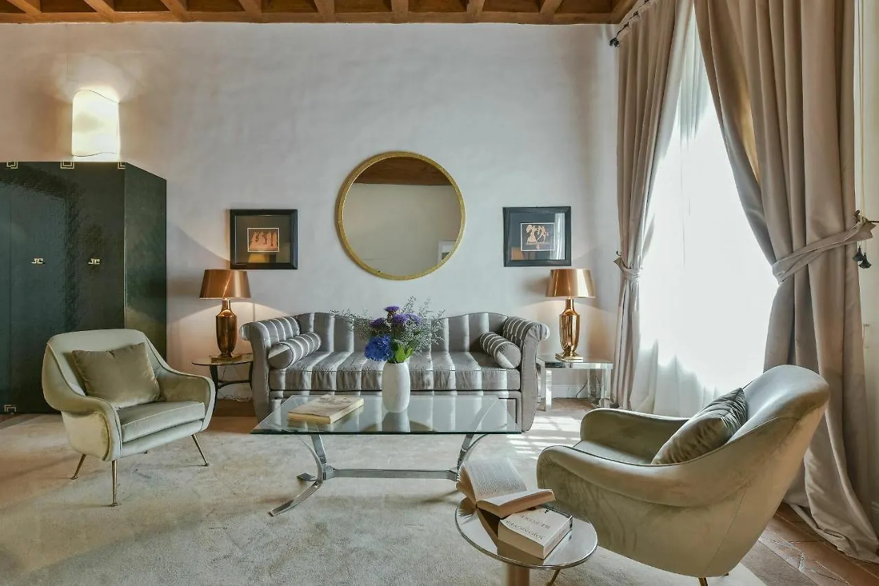 Palazzo Medici Apartments Florence